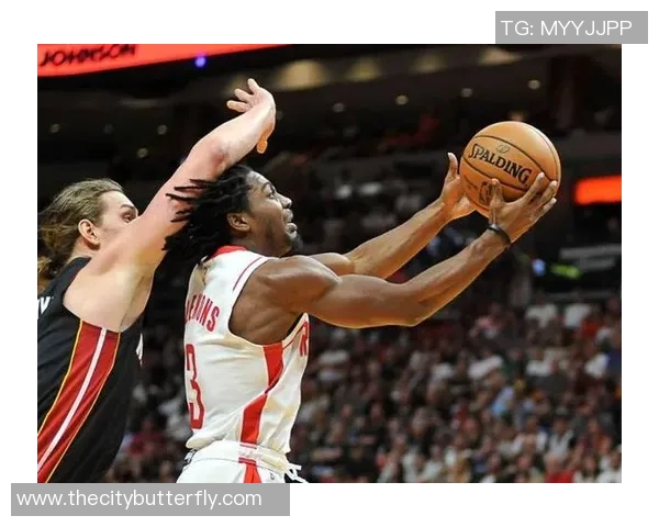 布鲁诺卡波科洛：从篮球新星到职业生涯的挑战与机遇分析