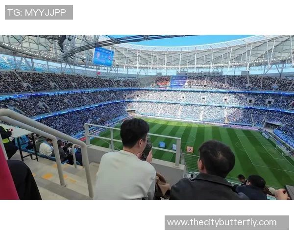 中国足球迷热议日本足球比赛直播间的观赛体验与互动分析