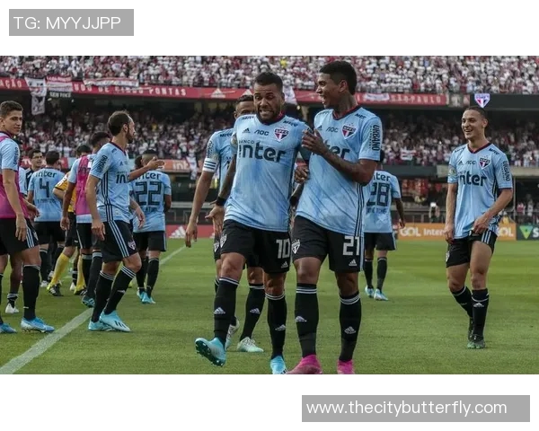 达伽马与巴甘的激烈对决揭示足球战术与团队精神的完美结合