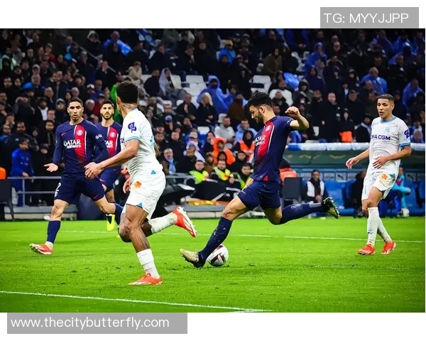 法甲焦点战第戎主场迎战里昂双方争夺三分激战一触即发