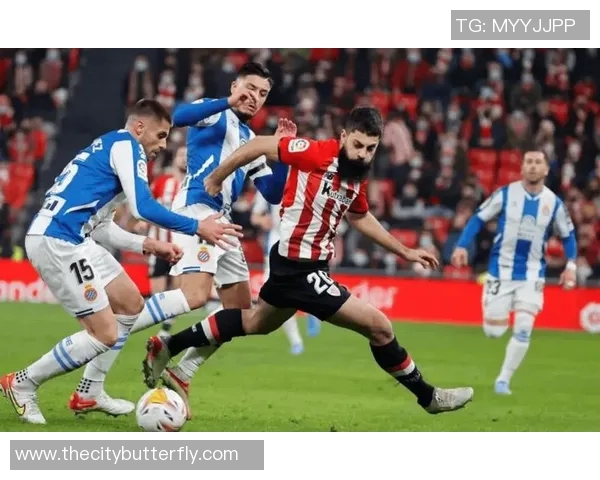 塞维利亚客场遭遇逆转，错失升至西甲榜首的机会